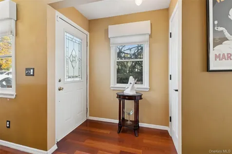 31 Grand Central Avenue Amityville NY 11701