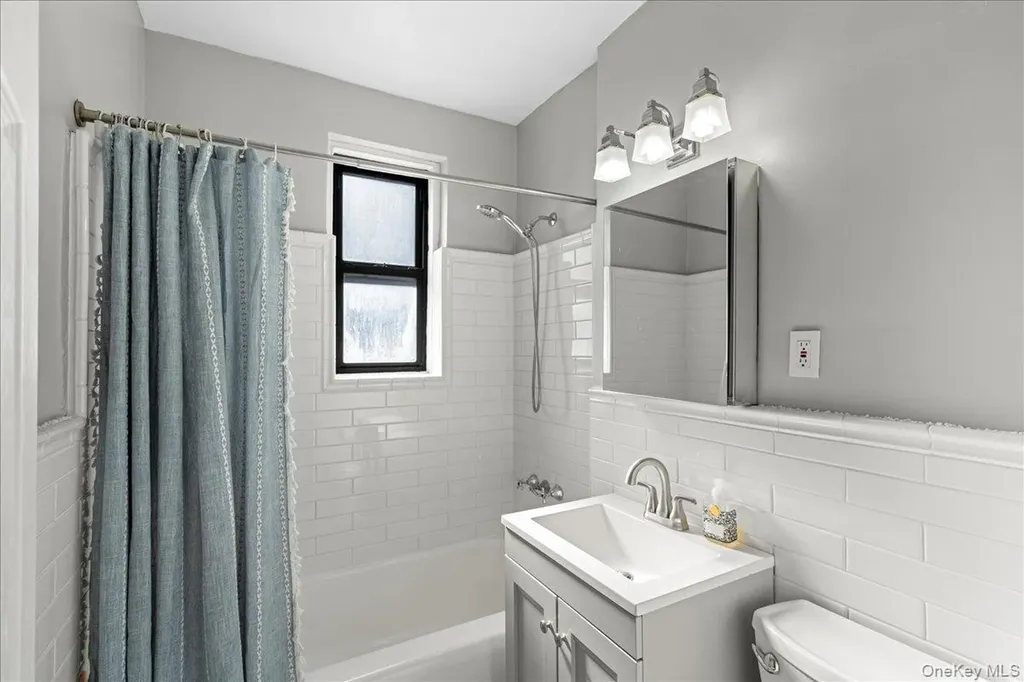110-45 71st Road Forest Hills NY 11375