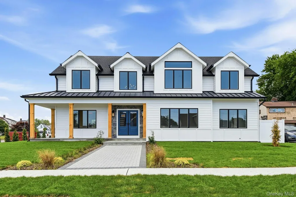 37 Star Lane Levittown NY 11756