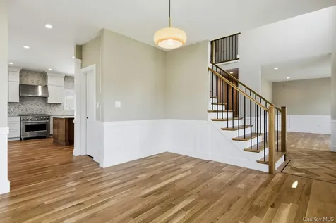 37 Star Lane Levittown NY 11756