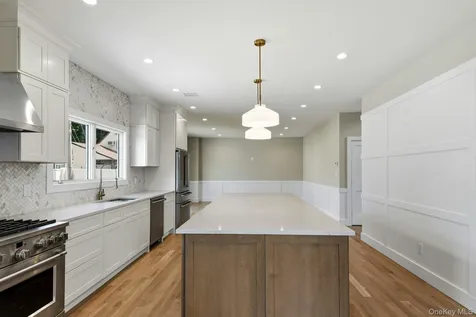 37 Star Lane Levittown NY 11756