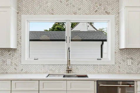 37 Star Lane Levittown NY 11756
