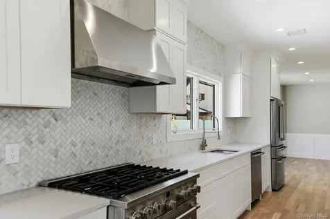 37 Star Lane Levittown NY 11756