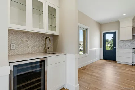 37 Star Lane Levittown NY 11756