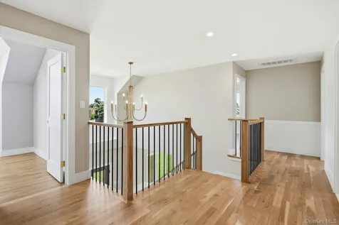 37 Star Lane Levittown NY 11756