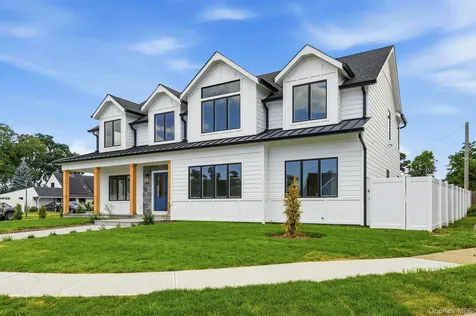 37 Star Lane Levittown NY 11756