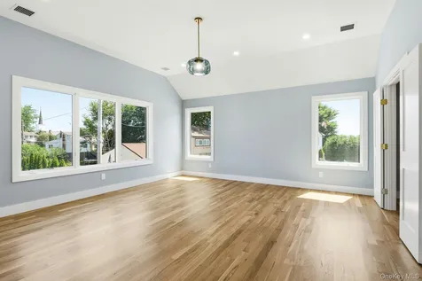 37 Star Lane Levittown NY 11756