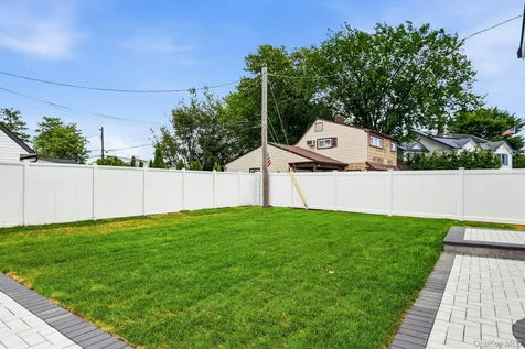 37 Star Lane Levittown NY 11756
