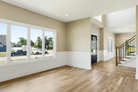 37 Star Lane Levittown NY 11756