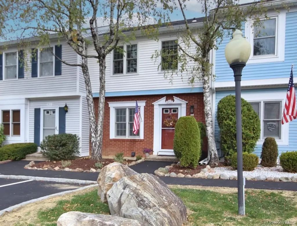 902 Williamsburg Drive Mahopac NY 10541