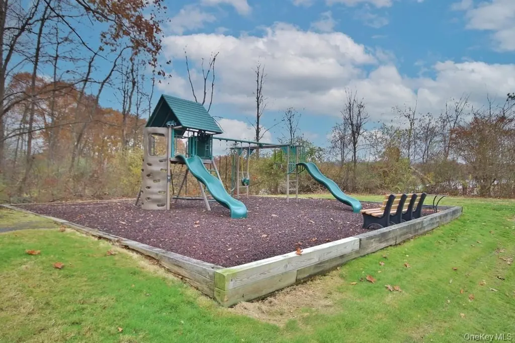 902 Williamsburg Drive Mahopac NY 10541