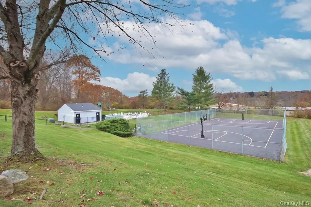 902 Williamsburg Drive Mahopac NY 10541