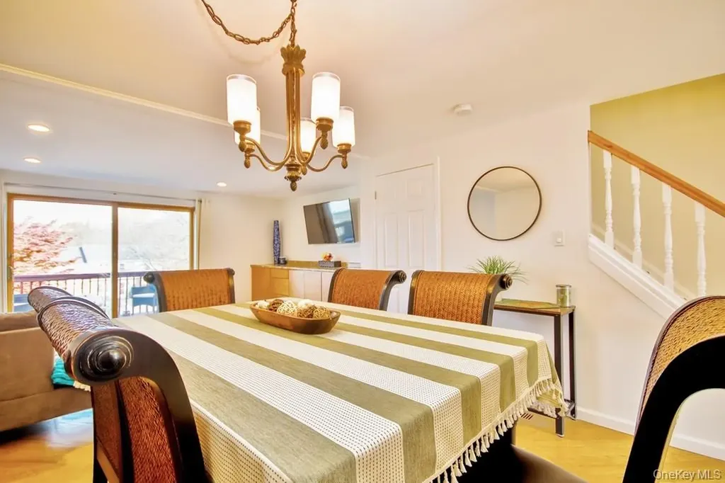 902 Williamsburg Drive Mahopac NY 10541