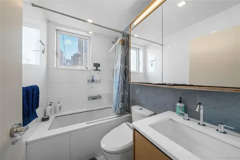 301 W 53rd Street New York (manhattan) NY 10019
