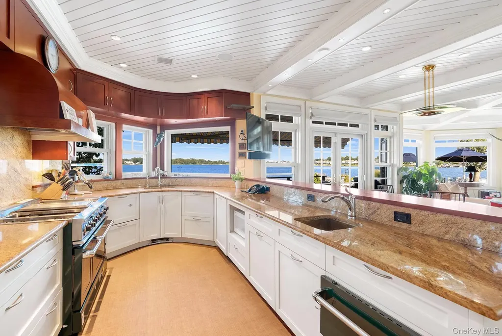 60 Bay View Drive E Sag Harbor NY 11963