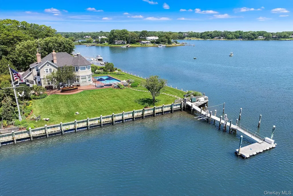 60 Bay View Drive E Sag Harbor NY 11963