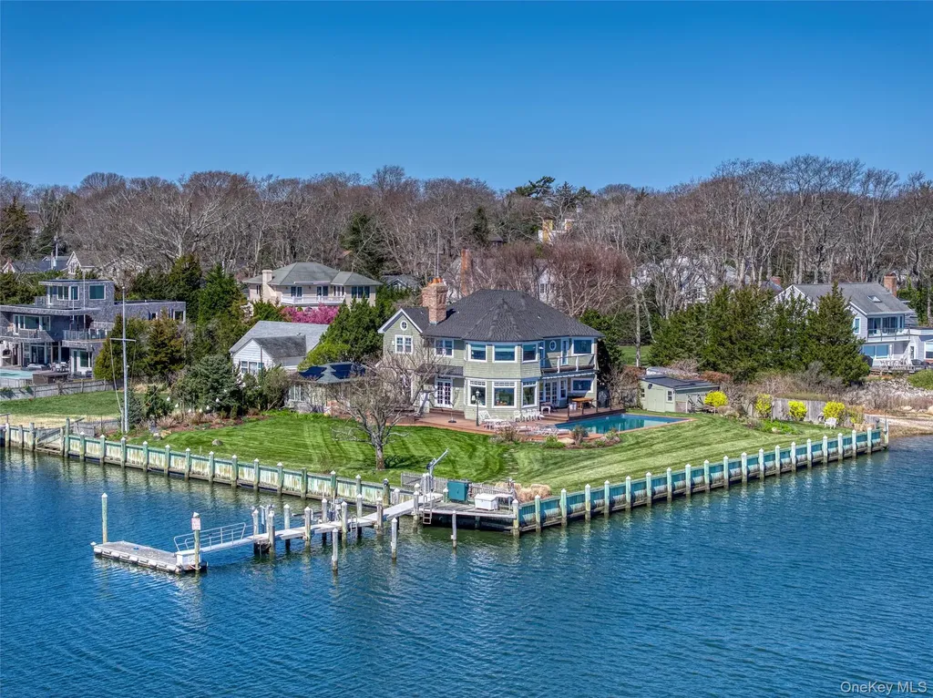 60 Bay View Drive E Sag Harbor NY 11963