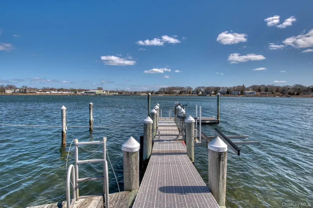 60 Bay View Drive E Sag Harbor NY 11963