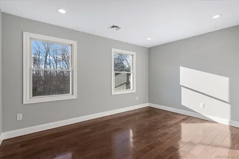 71 Stuyvesant Avenue Mastic NY 11950