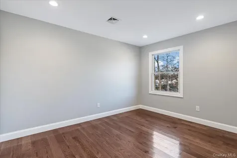 71 Stuyvesant Avenue Mastic NY 11950