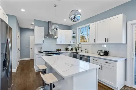 71 Stuyvesant Avenue Mastic NY 11950