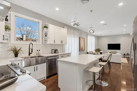 71 Stuyvesant Avenue Mastic NY 11950