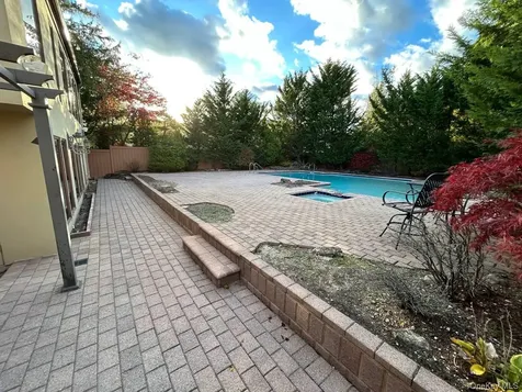 3200 Lydia Lane Bellmore NY 11710