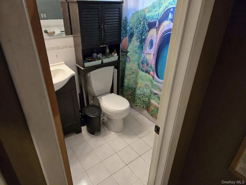 829 Stanley Street West Islip NY 11795