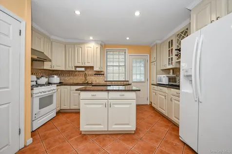 32-28 202nd Street Bayside NY 11361