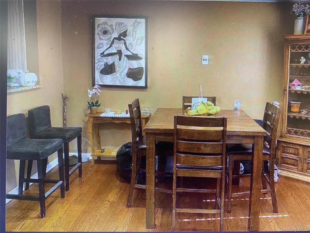 54 Robert Street Freeport NY 11520
