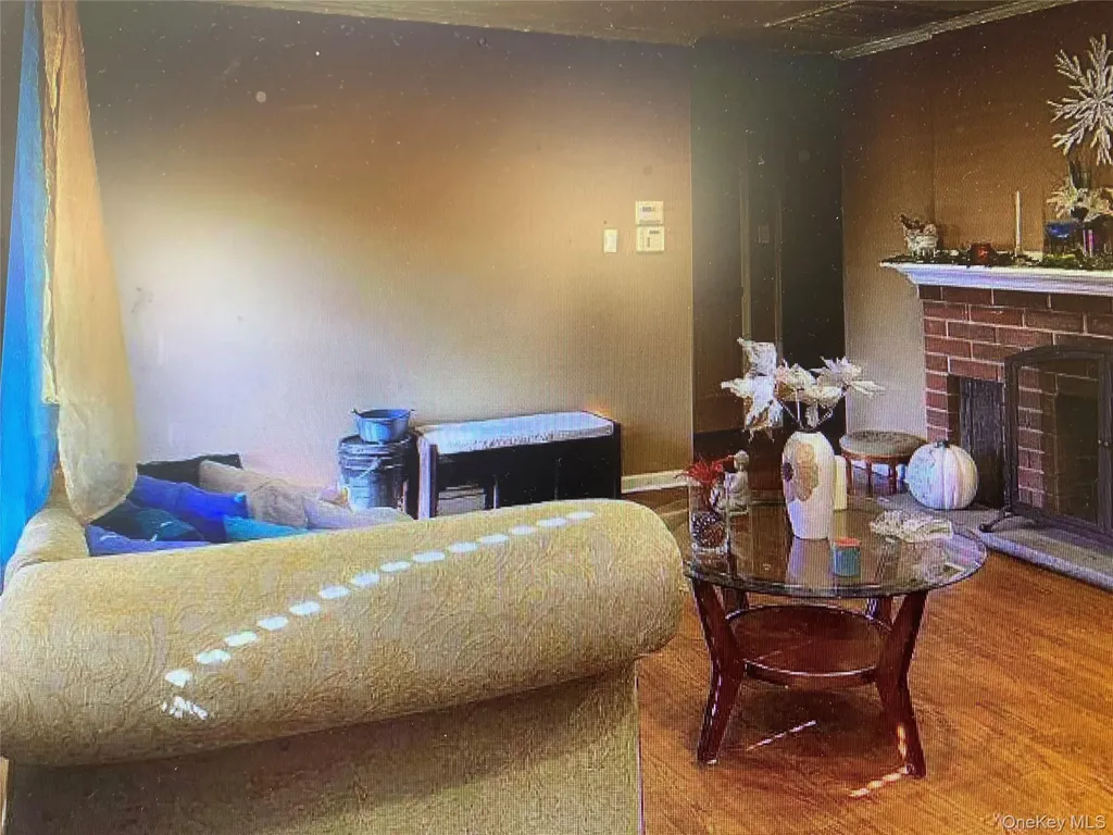 54 Robert Street Freeport NY 11520