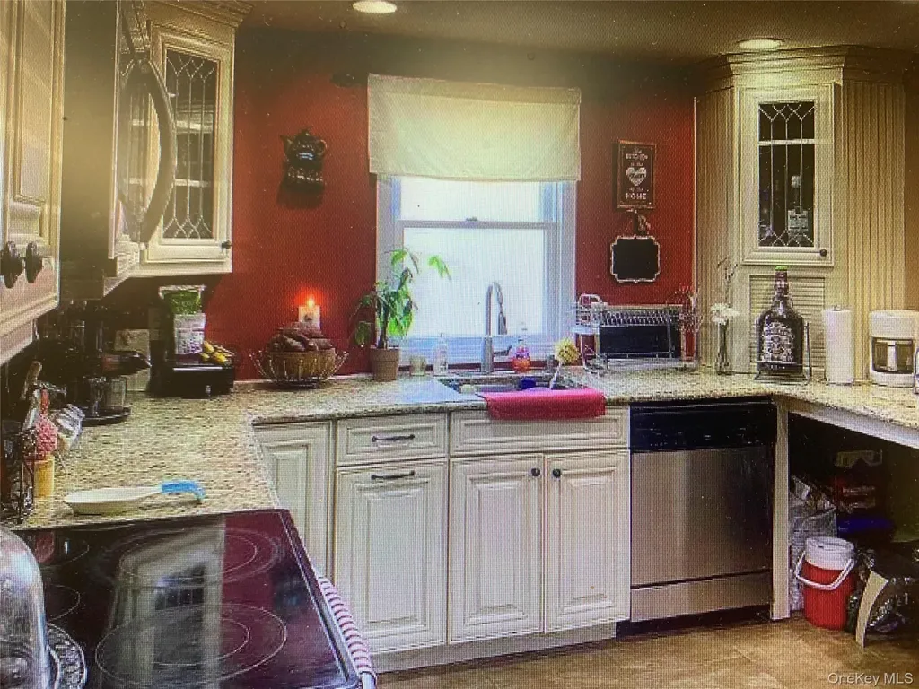54 Robert Street Freeport NY 11520