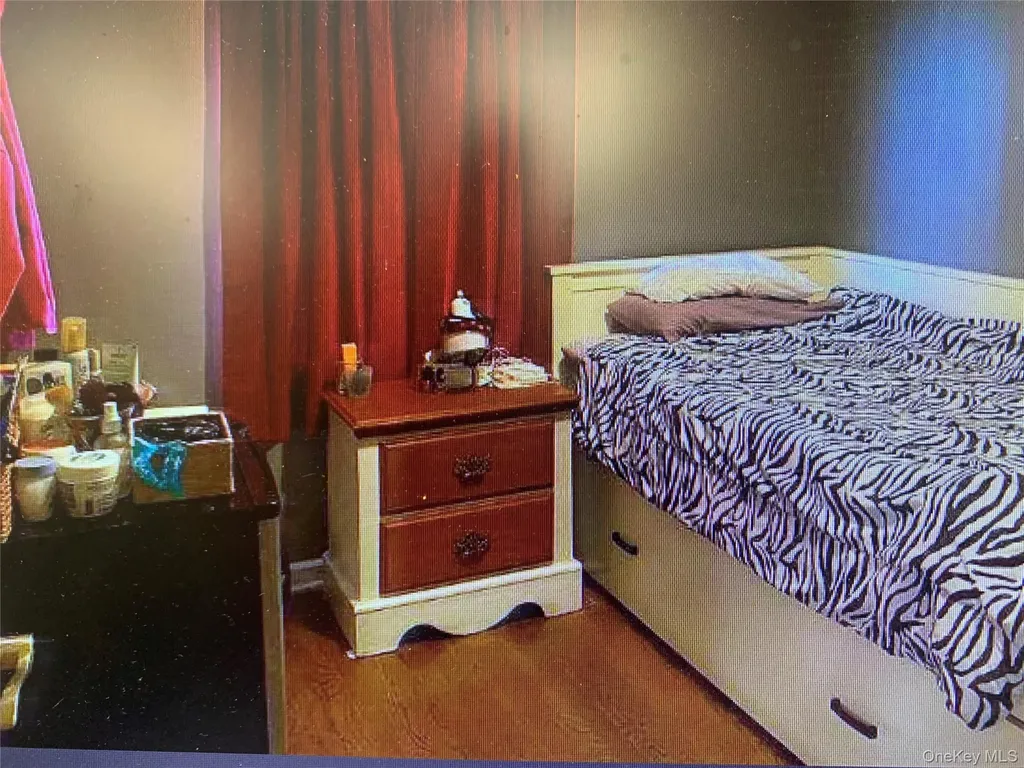 54 Robert Street Freeport NY 11520
