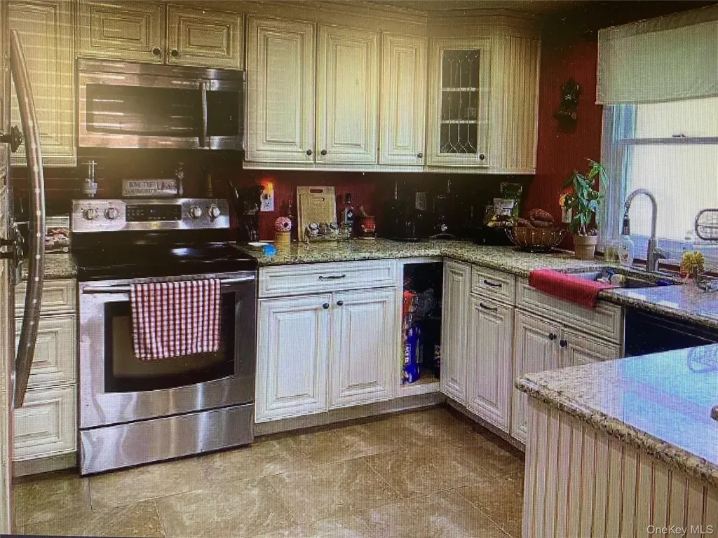 54 Robert Street Freeport NY 11520