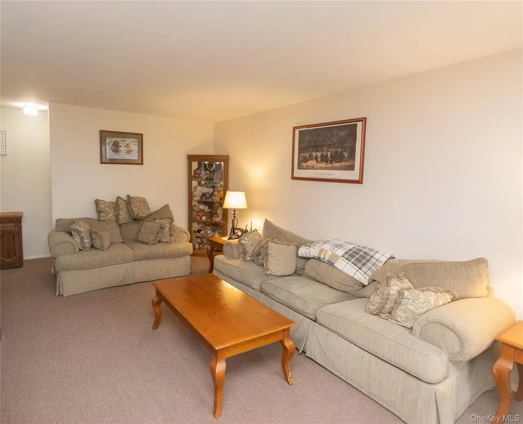 1003 Cherry Hill Drive Poughkeepsie NY 12603