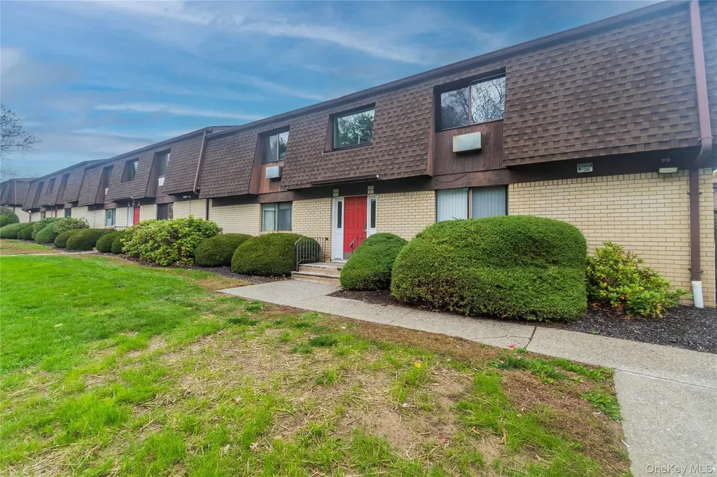 1003 Cherry Hill Drive Poughkeepsie NY 12603