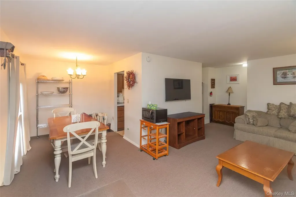 1003 Cherry Hill Drive Poughkeepsie NY 12603