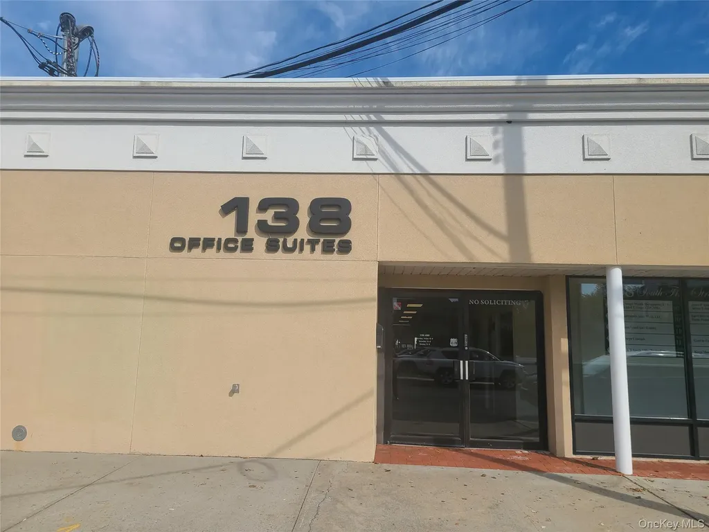 138 South First Lindenhurst NY 11757