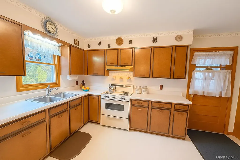 14 Knox Avenue Middletown NY 10940