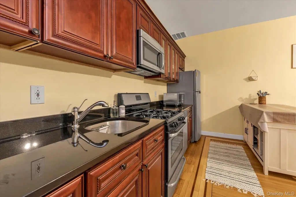 160-15 Powells Cove Boulevard Beechhurst NY 11357