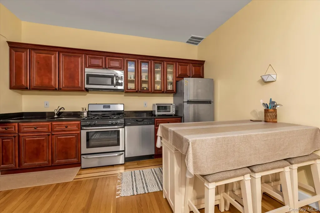 160-15 Powells Cove Boulevard Beechhurst NY 11357