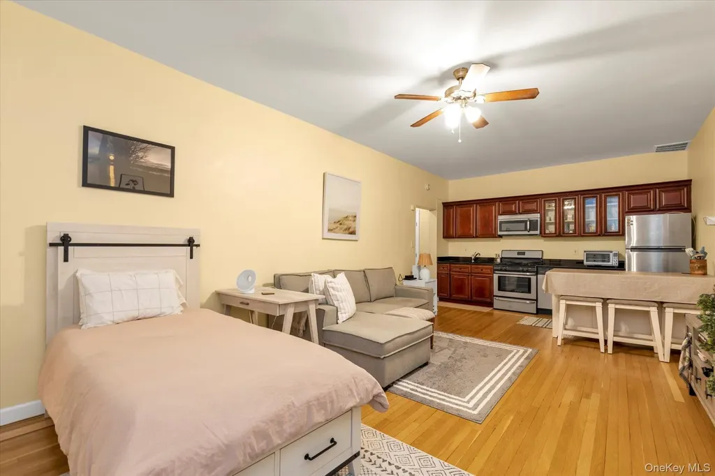 160-15 Powells Cove Boulevard Beechhurst NY 11357