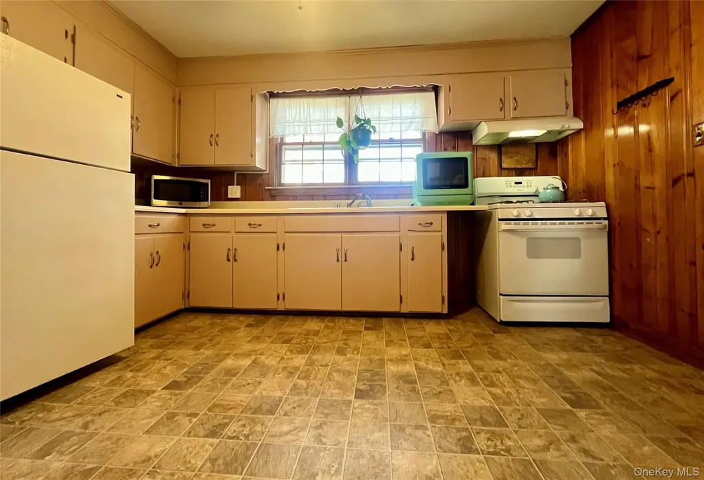 98 Watkins Avenue Middletown NY 10940