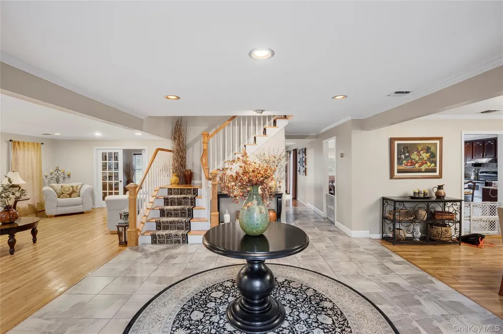 37 Peppermill Lane Dix Hills NY 11746