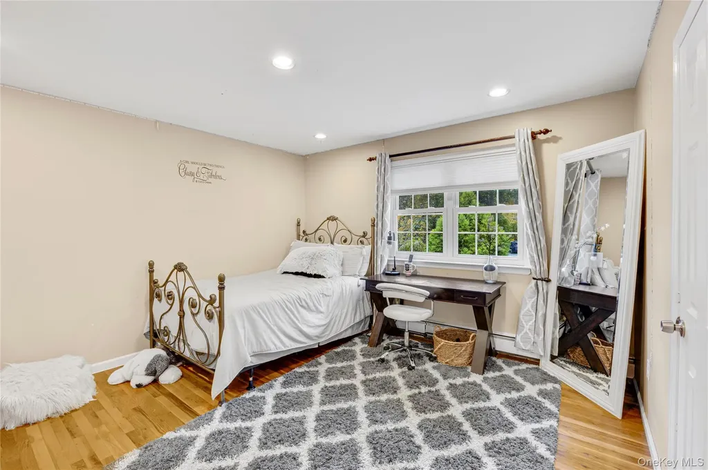 37 Peppermill Lane Dix Hills NY 11746