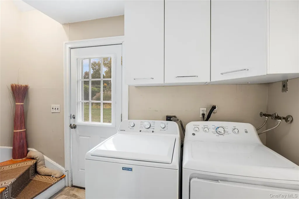 37 Peppermill Lane Dix Hills NY 11746