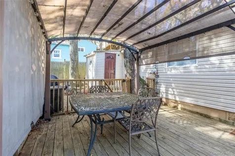 17 Schooner Lane Baiting Hollow NY 11933