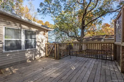 17 Schooner Lane Baiting Hollow NY 11933