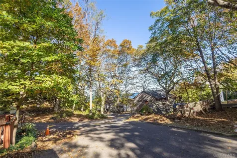 17 Schooner Lane Baiting Hollow NY 11933