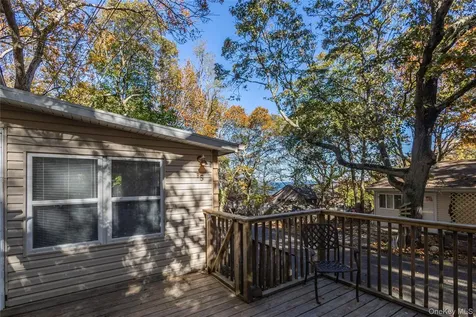 17 Schooner Lane Baiting Hollow NY 11933